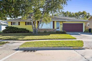 2124 N ELINOR STREET, Appleton, WI 54914