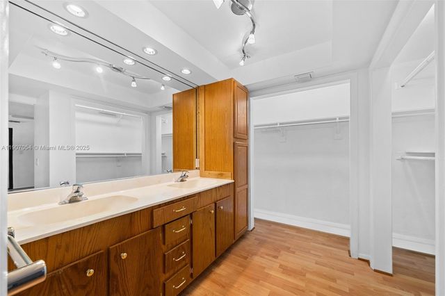 1175 NE 102nd St, Miami Shores, FL 33138