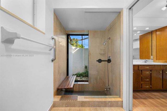 1175 NE 102nd St, Miami Shores, FL 33138