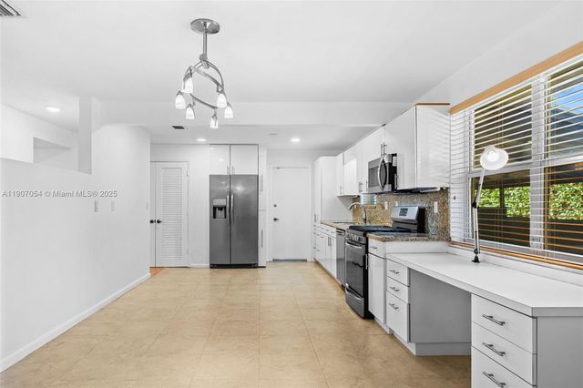 1175 NE 102nd St, Miami Shores, FL 33138