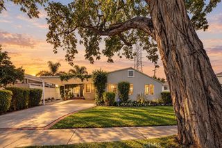5711 Geyser Avenue, Tarzana, CA 91356