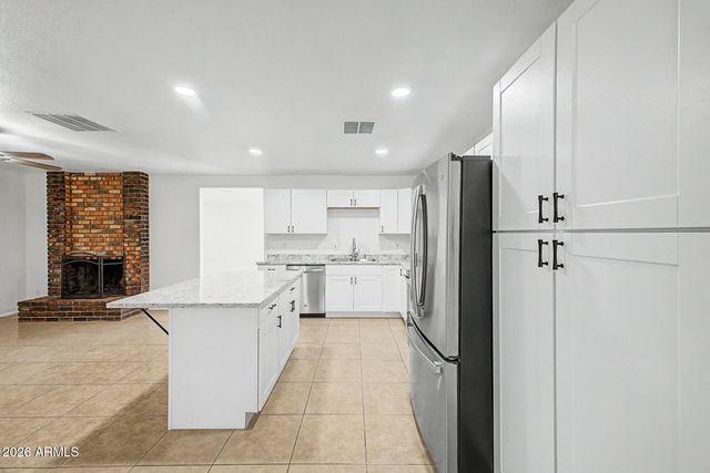 9010 W Griswold Road, Peoria, AZ 85345