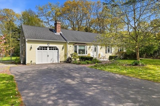 24 Starlight Dr, Barnstable, MA 02648