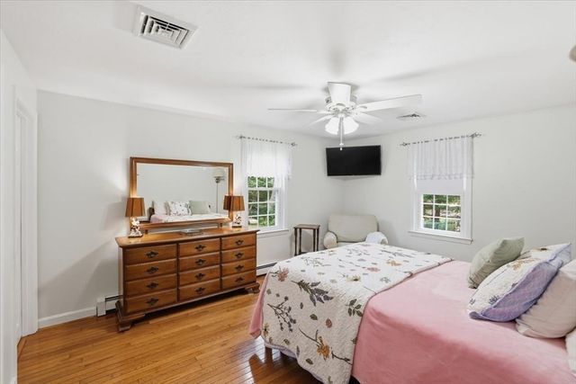 24 Starlight Dr, Barnstable, MA 02648