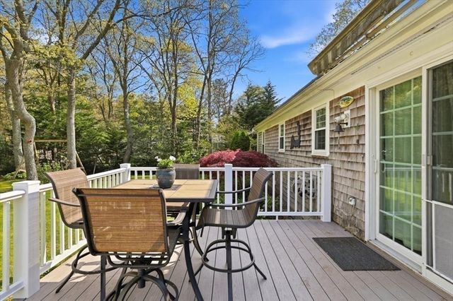 24 Starlight Dr, Barnstable, MA 02648