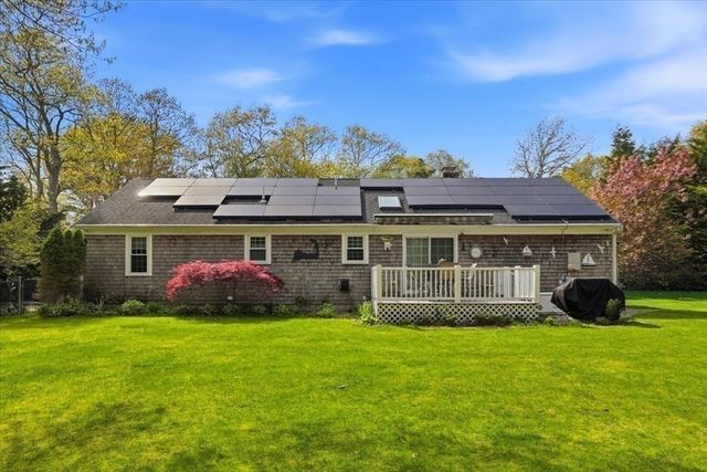 24 Starlight Dr, Barnstable, MA 02648