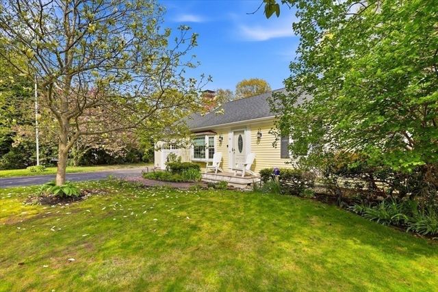 24 Starlight Dr, Barnstable, MA 02648