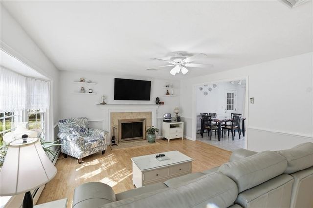24 Starlight Dr, Barnstable, MA 02648