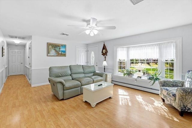 24 Starlight Dr, Barnstable, MA 02648