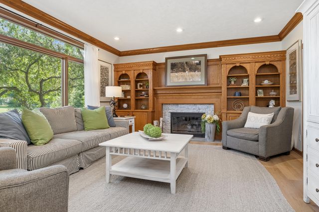 1380 Meadow Green Court SE, Caledonia, MI 49316