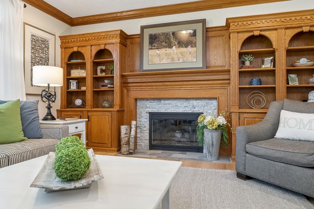 1380 Meadow Green Court SE, Caledonia, MI 49316