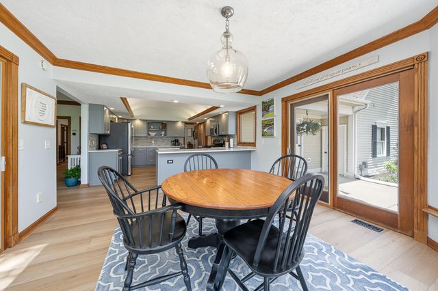 1380 Meadow Green Court SE, Caledonia, MI 49316