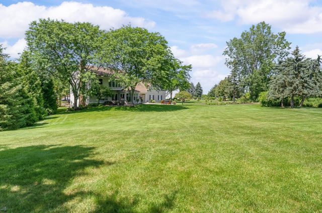1380 Meadow Green Court SE, Caledonia, MI 49316