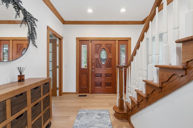 1380 Meadow Green Court SE, Caledonia, MI 49316