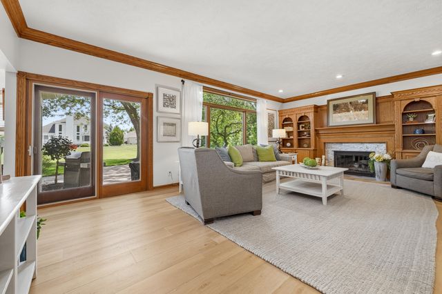 1380 Meadow Green Court SE, Caledonia, MI 49316