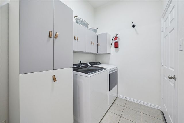 12306 W Elizabeth Shore Loop, Cypress, TX 77433