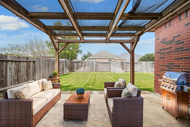 12306 W Elizabeth Shore Loop, Cypress, TX 77433