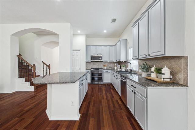 12306 W Elizabeth Shore Loop, Cypress, TX 77433