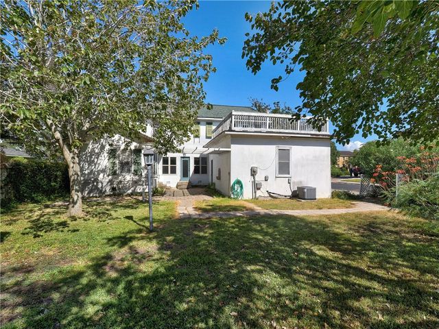 201 Del Mar Blvd, Corpus Christi, TX 78404