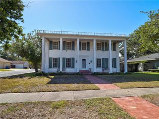 201 Del Mar Blvd, Corpus Christi, TX 78404