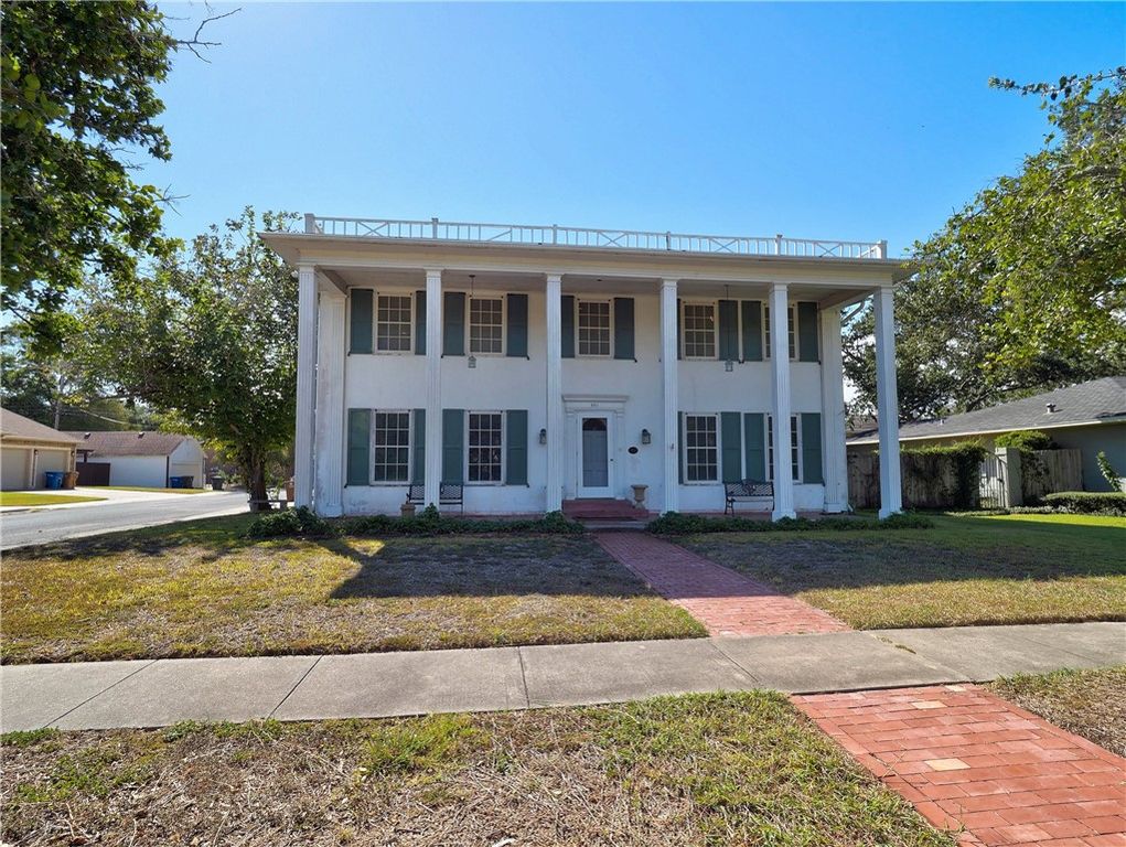 201 Del Mar Blvd, Corpus Christi, TX 78404 — exterior