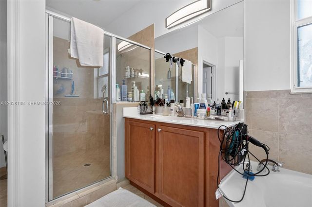 4422 NW 112th Ct, Doral, FL 33178