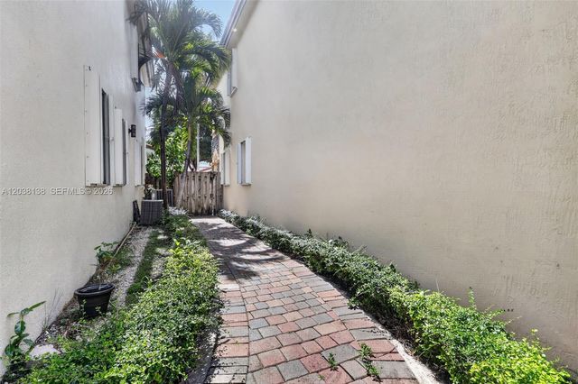 4422 NW 112th Ct, Doral, FL 33178