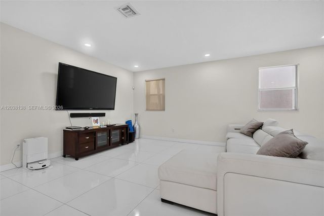 4422 NW 112th Ct, Doral, FL 33178
