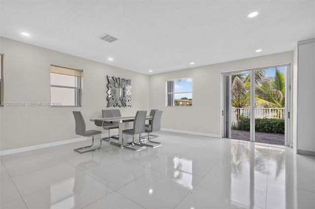 4422 NW 112th Ct, Doral, FL 33178
