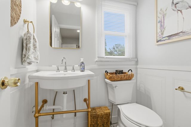 41 N Basilica Avenue, Hanahan, SC 29410