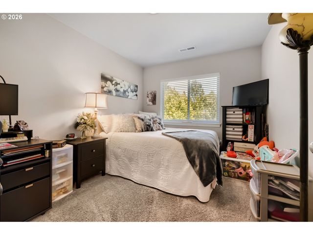 12734 Se ZION St, Happy Valley, OR 97086