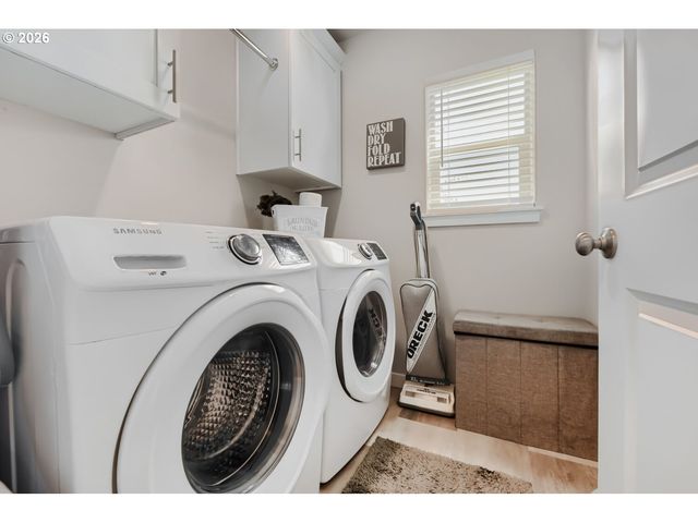 12734 Se ZION St, Happy Valley, OR 97086