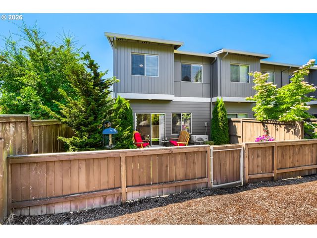 12734 Se ZION St, Happy Valley, OR 97086