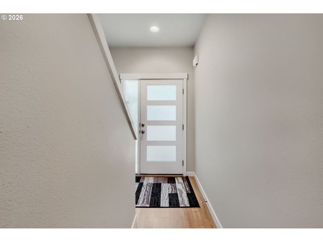12734 Se ZION St, Happy Valley, OR 97086