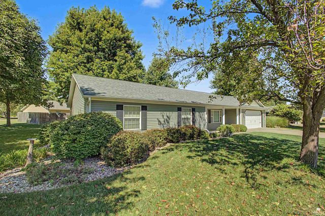 3842 Fox Ridge Drive, Manhattan, KS 66502