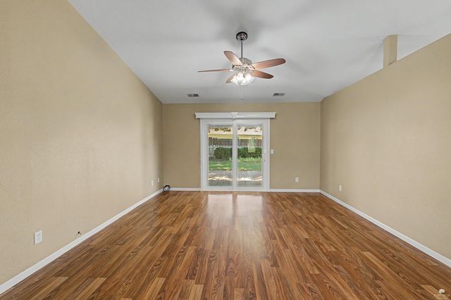 3842 Fox Ridge Drive, Manhattan, KS 66502