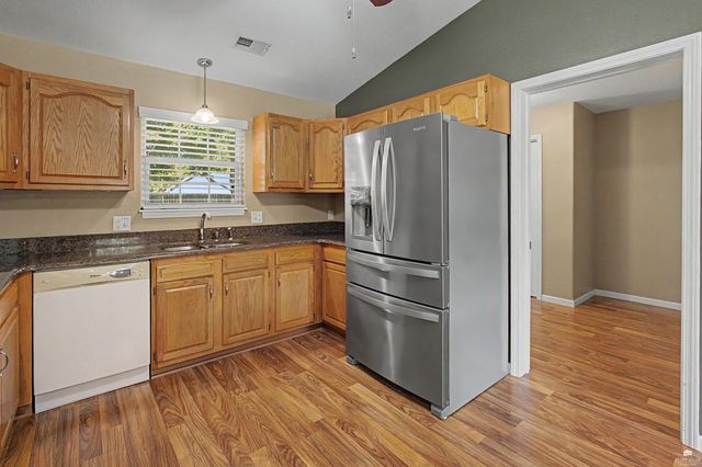 3842 Fox Ridge Drive, Manhattan, KS 66502
