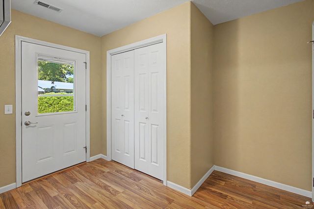 3842 Fox Ridge Drive, Manhattan, KS 66502