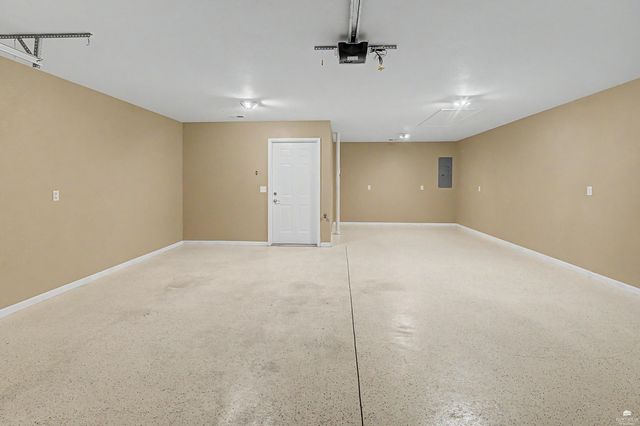 3842 Fox Ridge Drive, Manhattan, KS 66502
