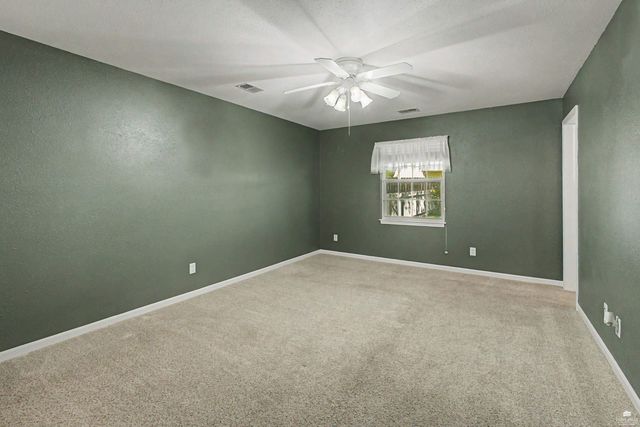 3842 Fox Ridge Drive, Manhattan, KS 66502