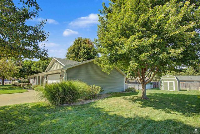 3842 Fox Ridge Drive, Manhattan, KS 66502