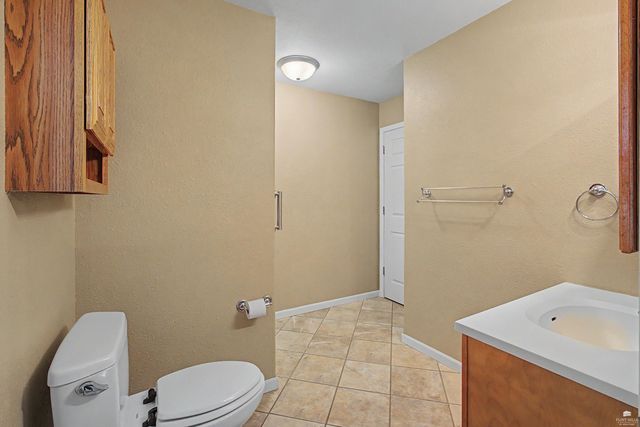 3842 Fox Ridge Drive, Manhattan, KS 66502