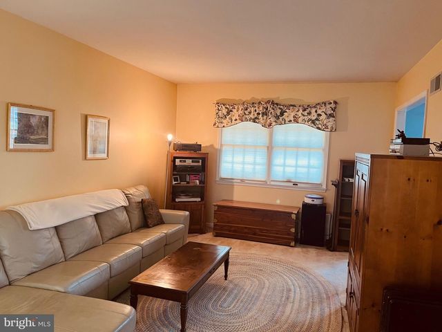 3819 CLAVERTON RD, Mechanicsburg, PA 17050