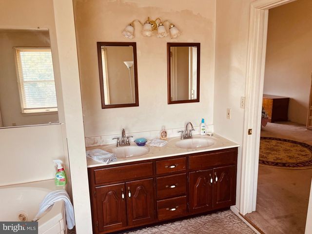 3819 CLAVERTON RD, Mechanicsburg, PA 17050