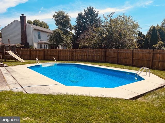 3819 CLAVERTON RD, Mechanicsburg, PA 17050