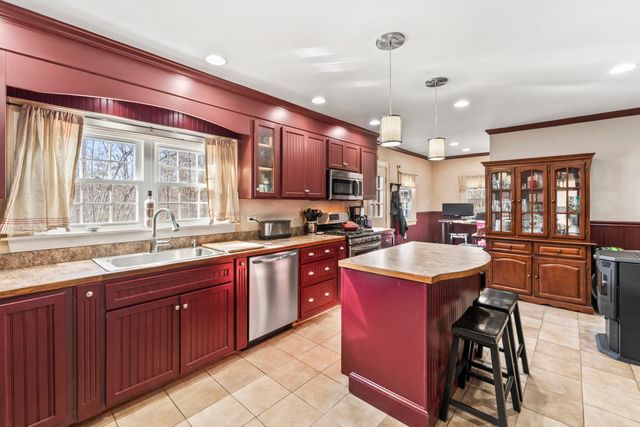 296 Dow Highway, South Berwick, ME 03908