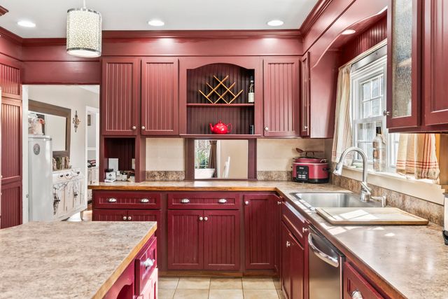 296 Dow Highway, South Berwick, ME 03908
