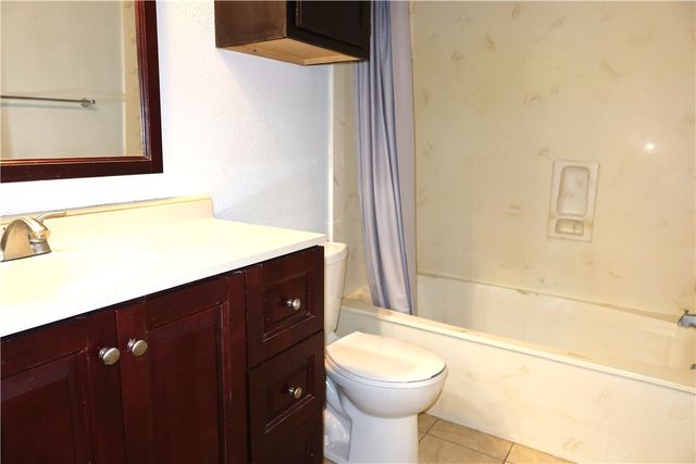 1500 Olympia Way 31, College Station, TX 77840