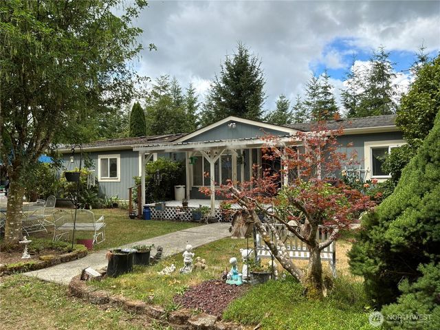 131 E Midnight Court, Allyn, WA 98524
