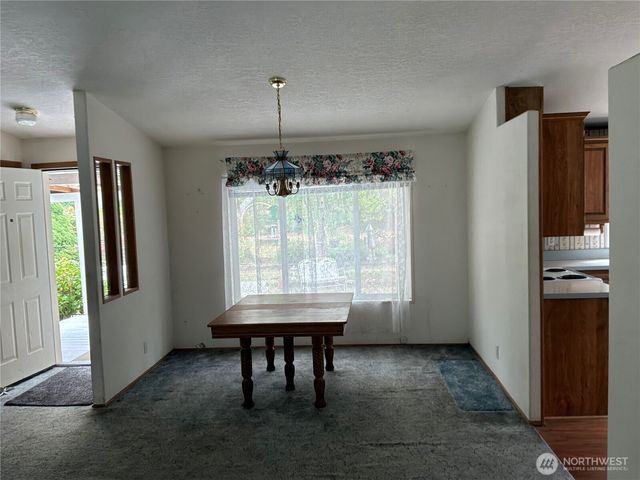 131 E Midnight Court, Allyn, WA 98524